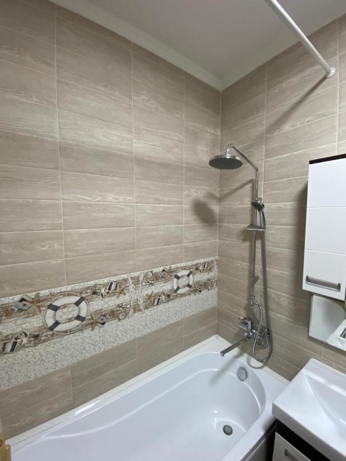 Ferienwohnung Жк Весна Almaty Exterior foto